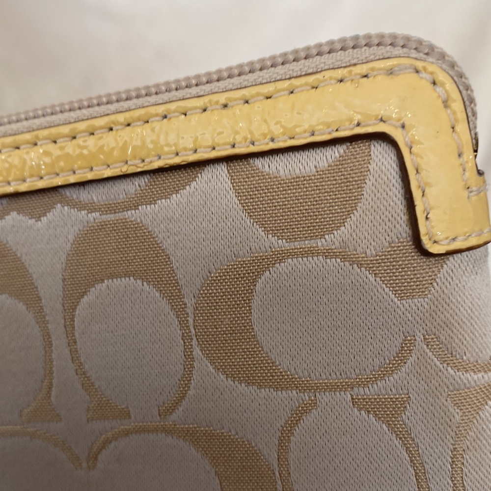 Authentic Euc Coach Ipad Or Reader Case - image 4